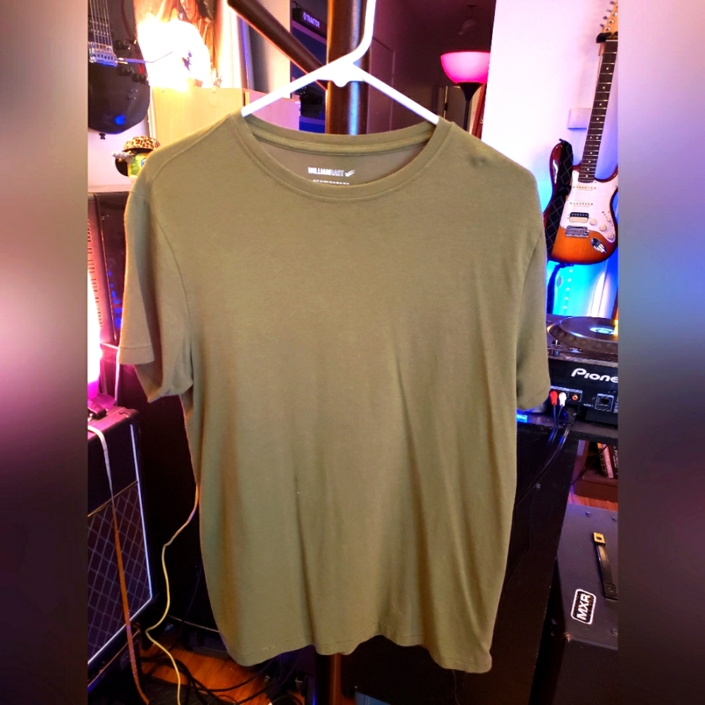 Olive green mens medium t-shirt